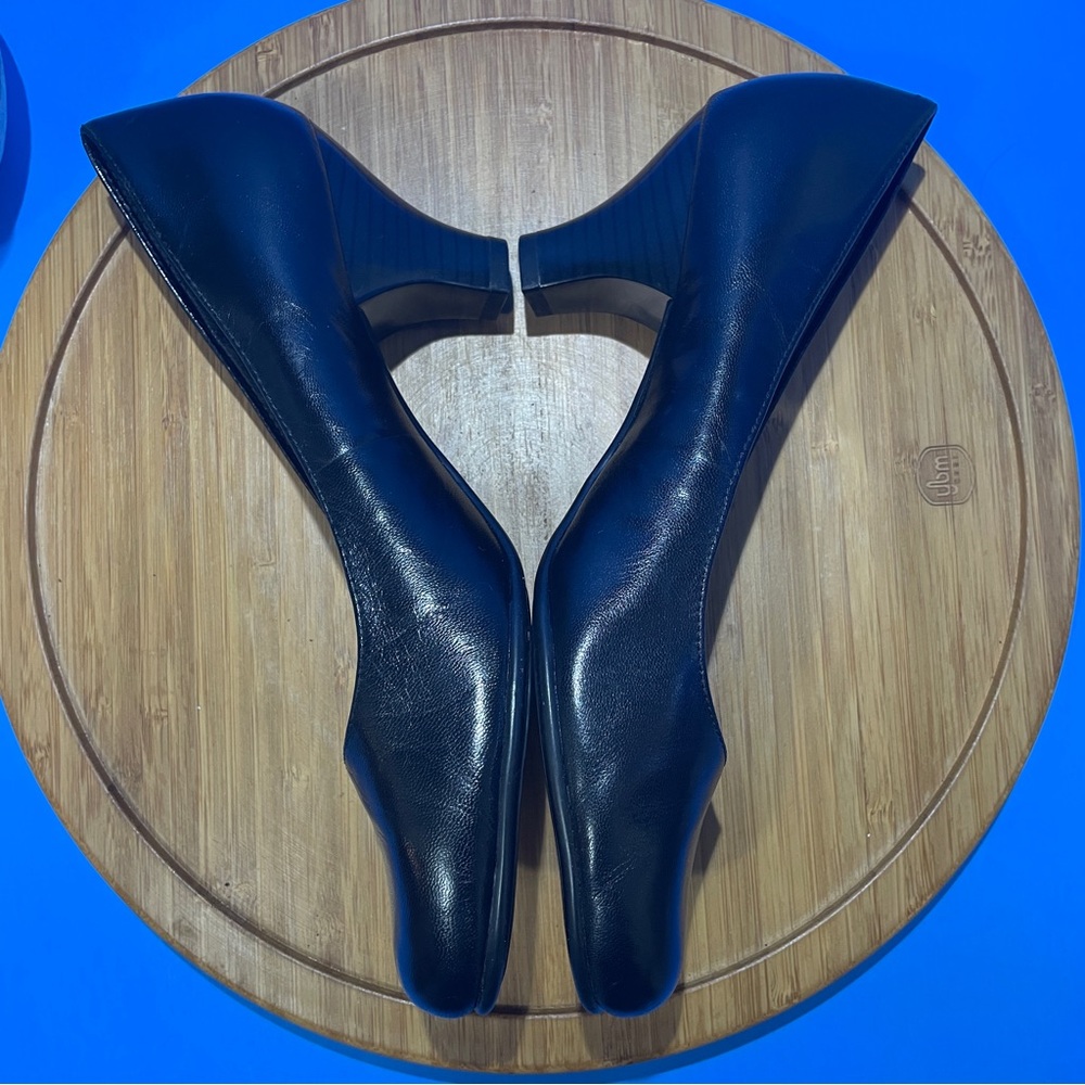 Aerosoles Wise Guy Leather Pumps Black Slip-On Kitten Heel Dress Shoes Size 9M - Picture 6 of 8